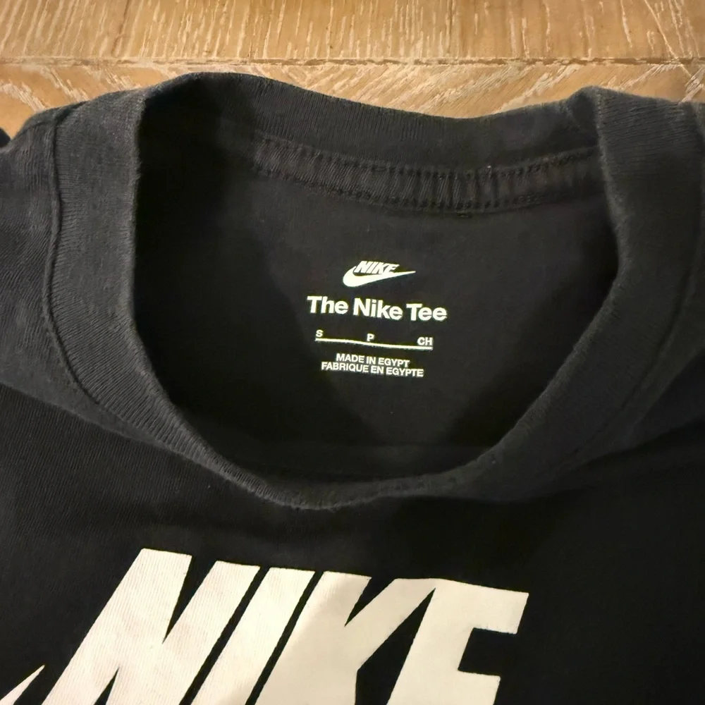 🔥2/$24 or 3/$30🔥Nike Kids Black Long Sleeve Shirt Size Small